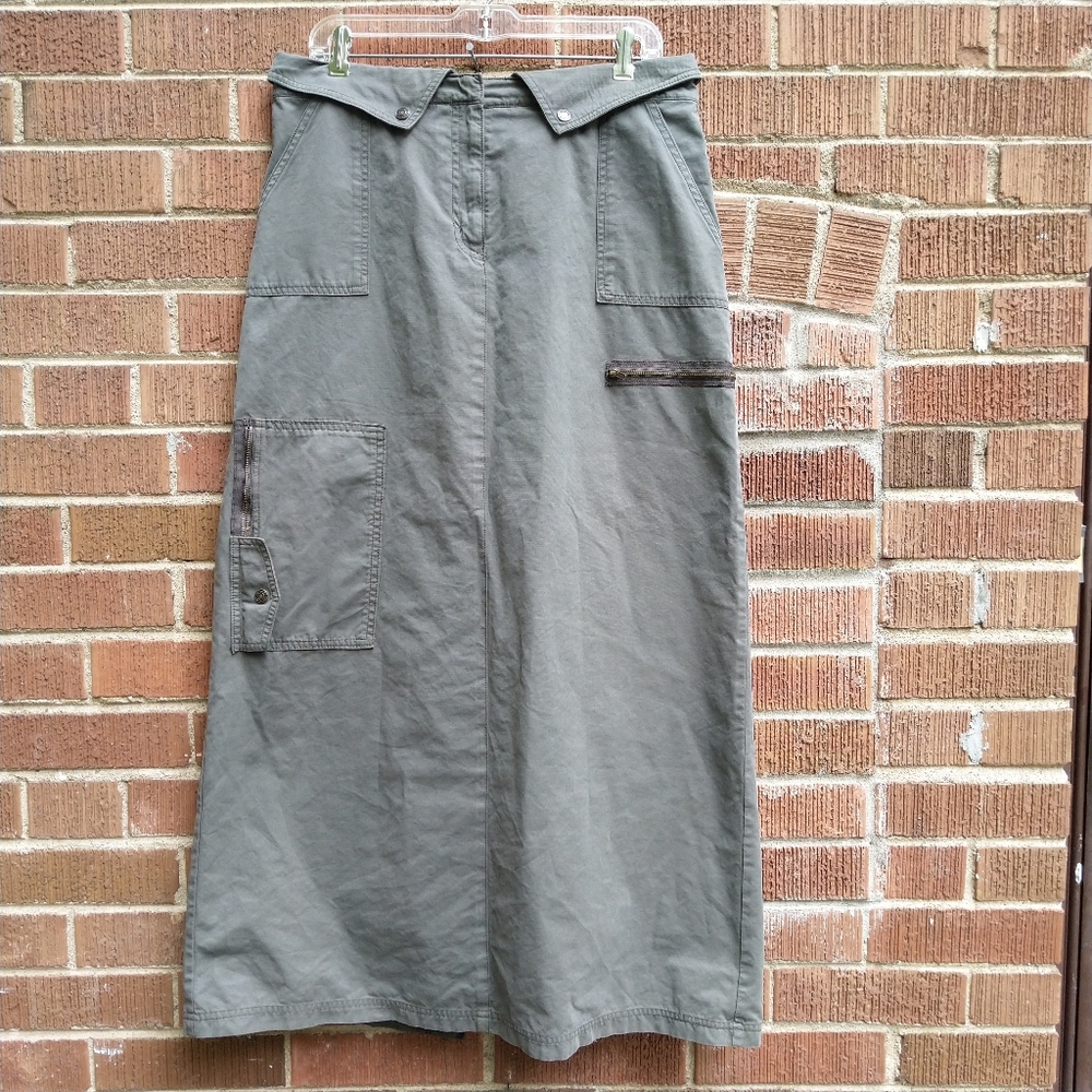 Tom Taylor Khaki Army Green Skirt with Front and Back Pockets and Lining